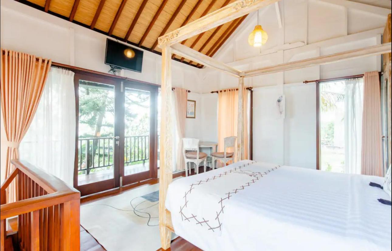 Sunsets at Sumbul Hotel Pulukan Bagian luar foto
